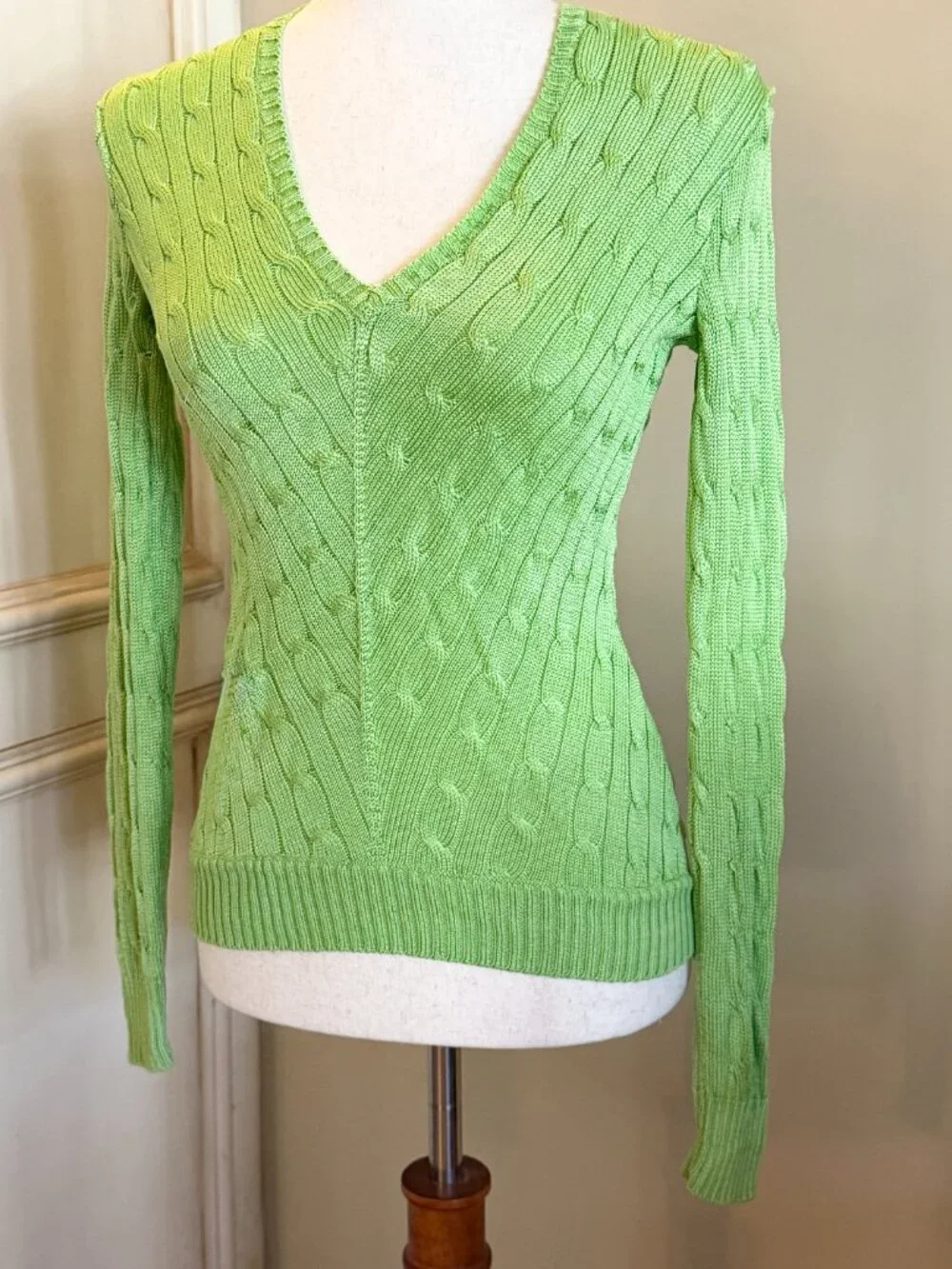 Ralph Lauren Cable-Knit V-Neck Pullover Sweater – Light Green EXTRA SMALL - Picture 2 of 7